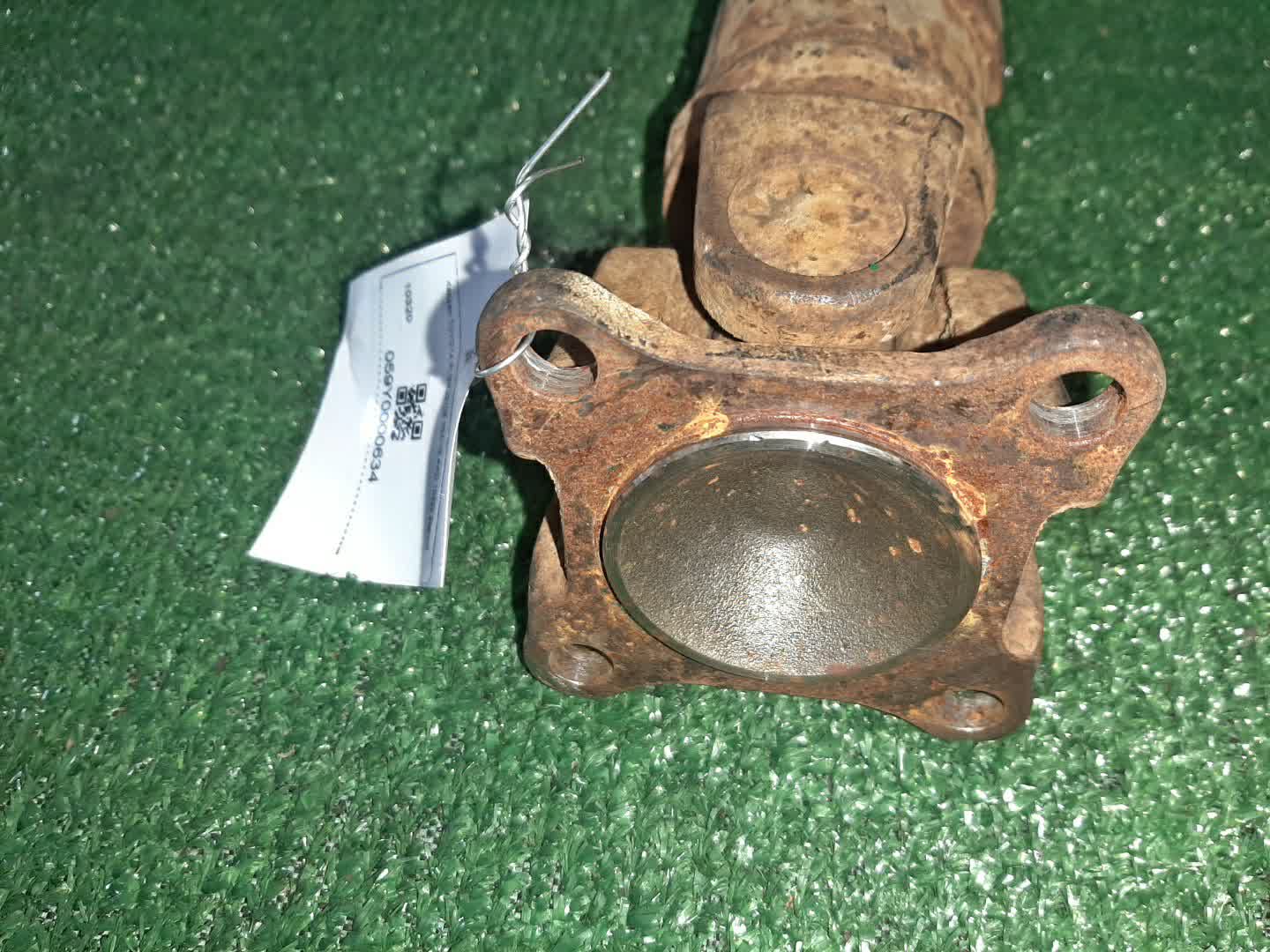 Кардан задний TOYOTA RUSH J210E 3SZ-VE 10320 2 ракурс Кардан задний TOYOTA RUSH J210E 3SZ-VE 10320 2 ракурс