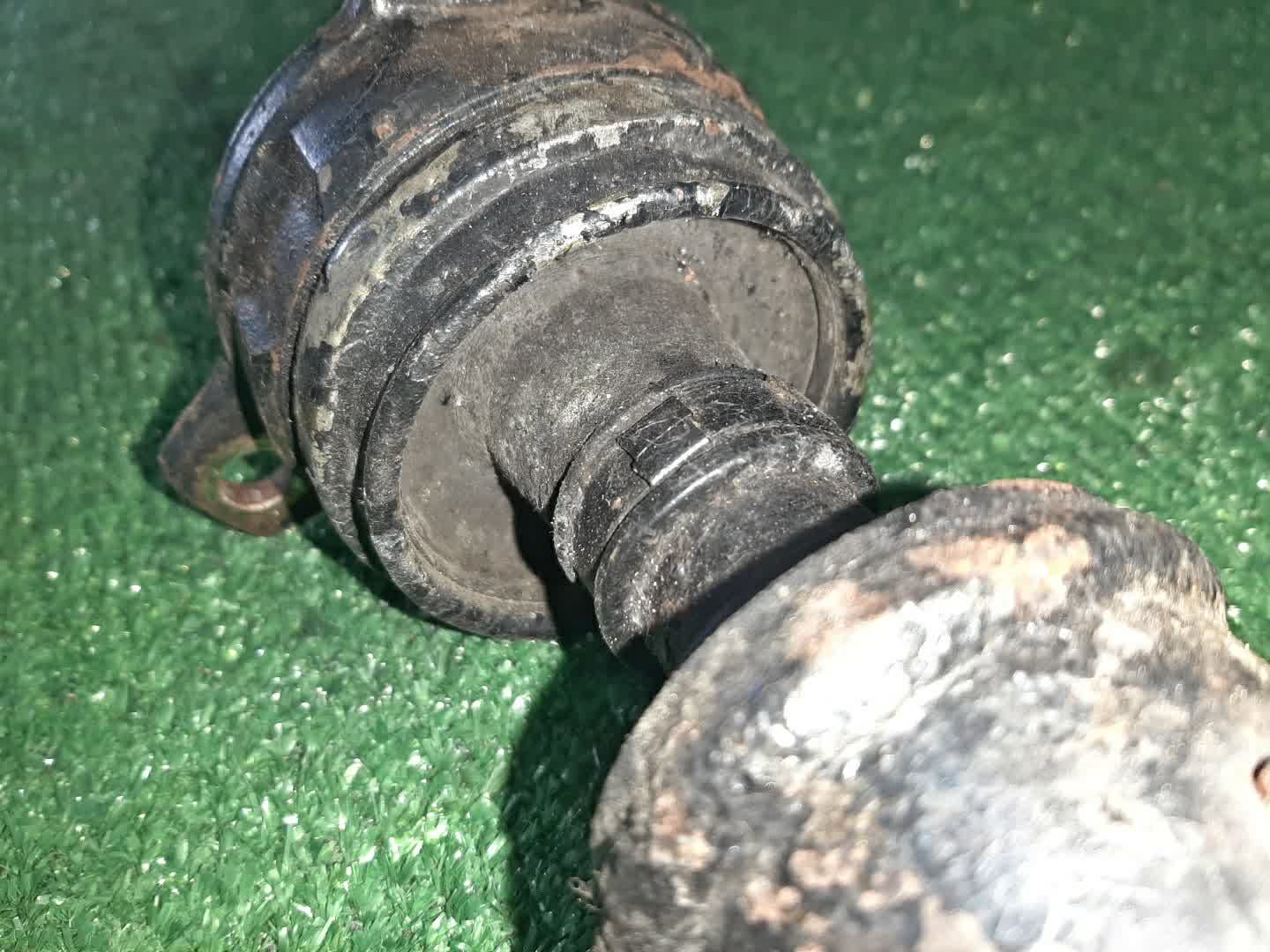 Кардан передний MITSUBISHI CHALLENGER K94WG 4D56T MR232974 2 ракурс