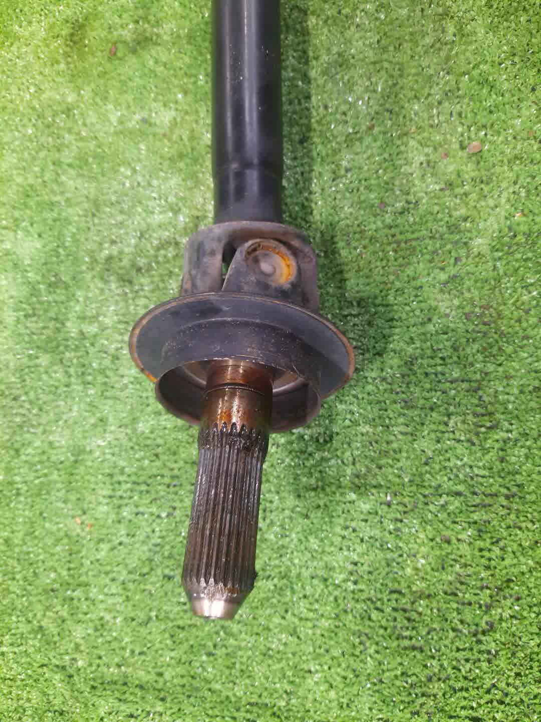 Кардан передний NISSAN CEDRIC, GLORIA ENY34, ENY33 RB25DET 10532 2 ракурс Кардан передний NISSAN CEDRIC, GLORIA ENY34, ENY33 RB25DET 10532 2 ракурс