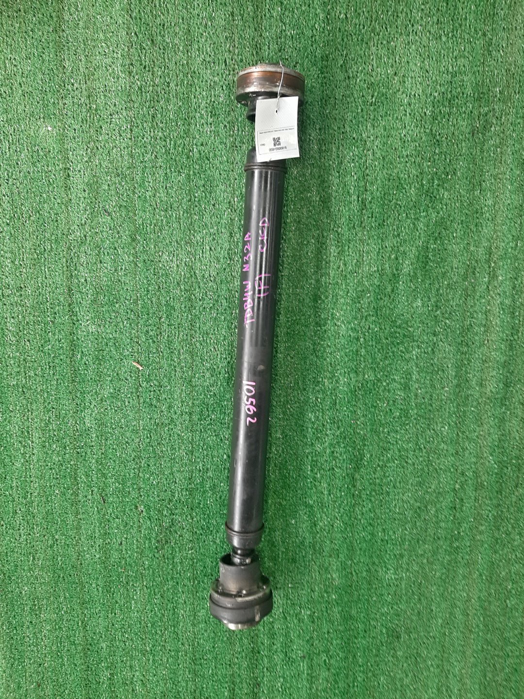 Кардан передний SUZUKI ESCUDO TDB4W N32A 10562 1 ракурс Кардан передний SUZUKI ESCUDO TDB4W N32A 10562 1 ракурс