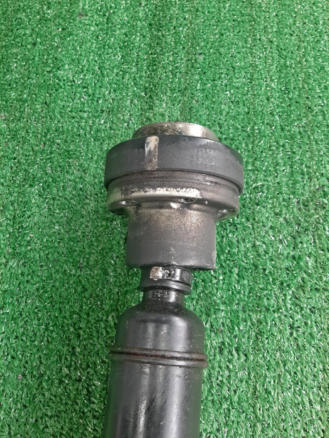 Кардан передний SUZUKI ESCUDO TDB4W N32A 10562 2 ракурс Кардан передний SUZUKI ESCUDO TDB4W N32A 10562 2 ракурс
