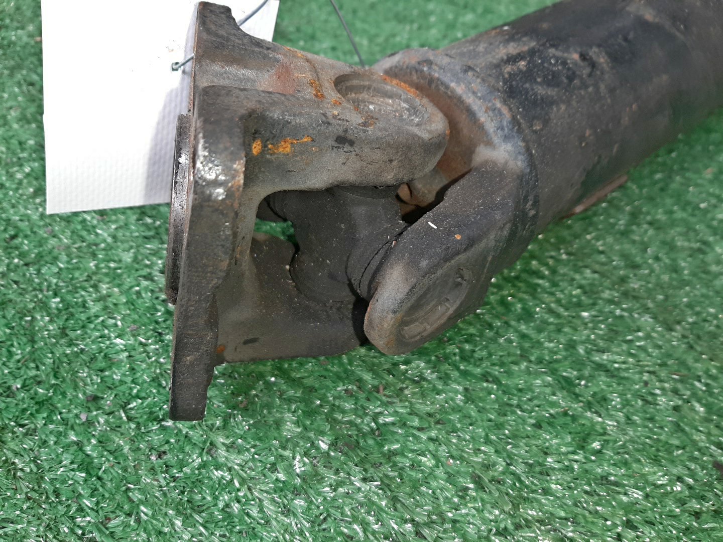 Кардан задний MITSUBISHI LEGNUM EC5W 6A13 10620 2 ракурс Кардан задний MITSUBISHI LEGNUM EC5W 6A13 10620 2 ракурс