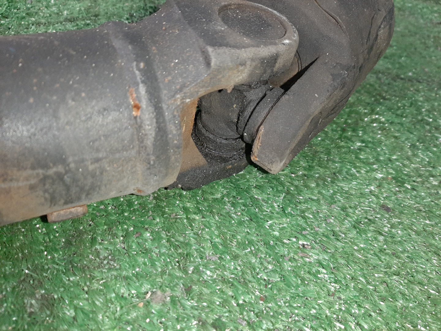 Кардан задний TOYOTA RUSH J210E 3SZ-VE 10634 3 ракурс Кардан задний TOYOTA RUSH J210E 3SZ-VE 10634 3 ракурс
