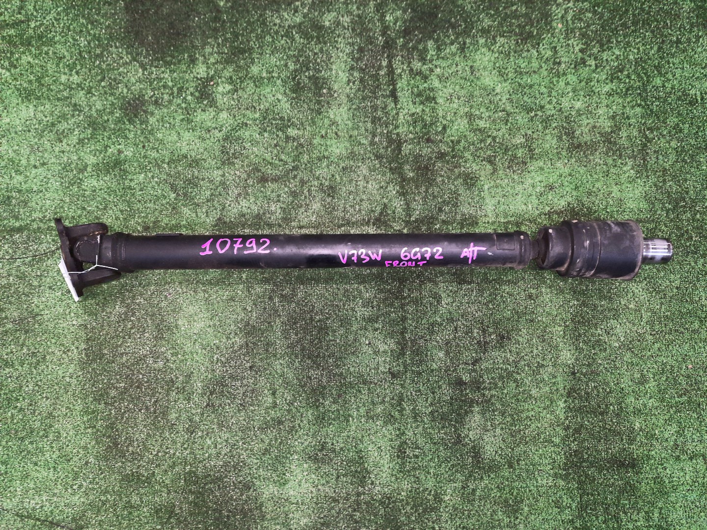 Кардан передний MITSUBISHI PAJERO, MONTERO V75W, V65W, V83W, V73W, V93W, V63W, V60 6G74, 6G72 10792 1 ракурс Кардан передний MITSUBISHI PAJERO, MONTERO V75W, V65W, V83W, V73W, V93W, V63W, V60 6G74, 6G72 10792 1 ракурс