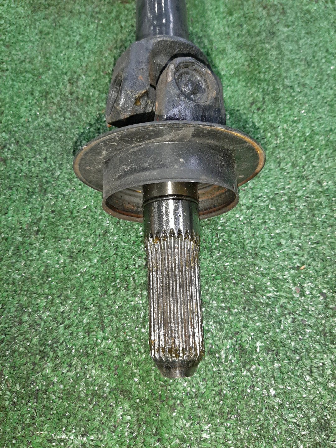 Кардан передний NISSAN CEDRIC, GLORIA ENY34, ENY33 RB25DET 10843 2 ракурс Кардан передний NISSAN CEDRIC, GLORIA ENY34, ENY33 RB25DET 10843 2 ракурс