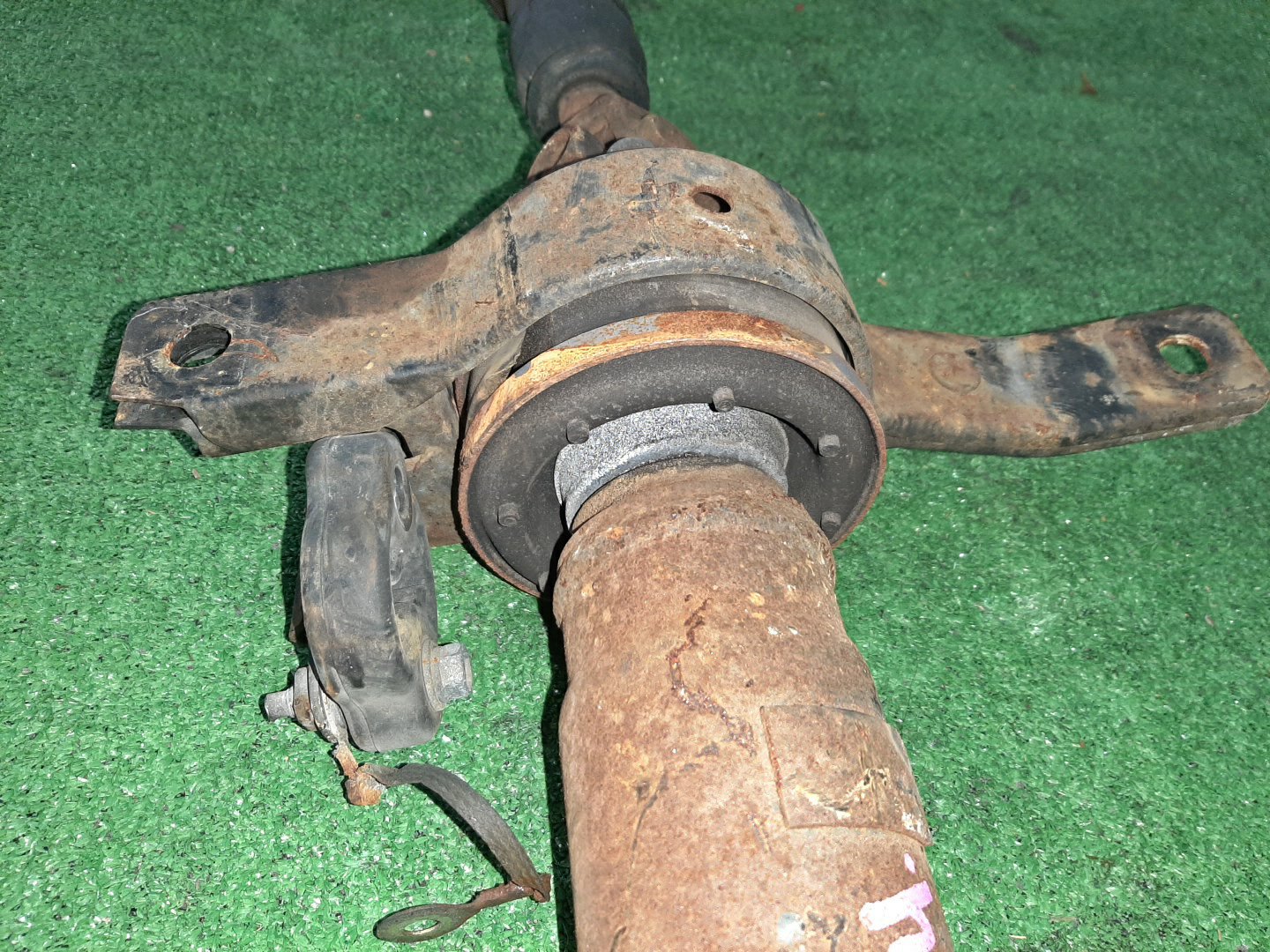 Кардан задний NISSAN SUNNY FNB14 GA15DE 11197 3 ракурс Кардан задний NISSAN SUNNY FNB14 GA15DE 11197 3 ракурс