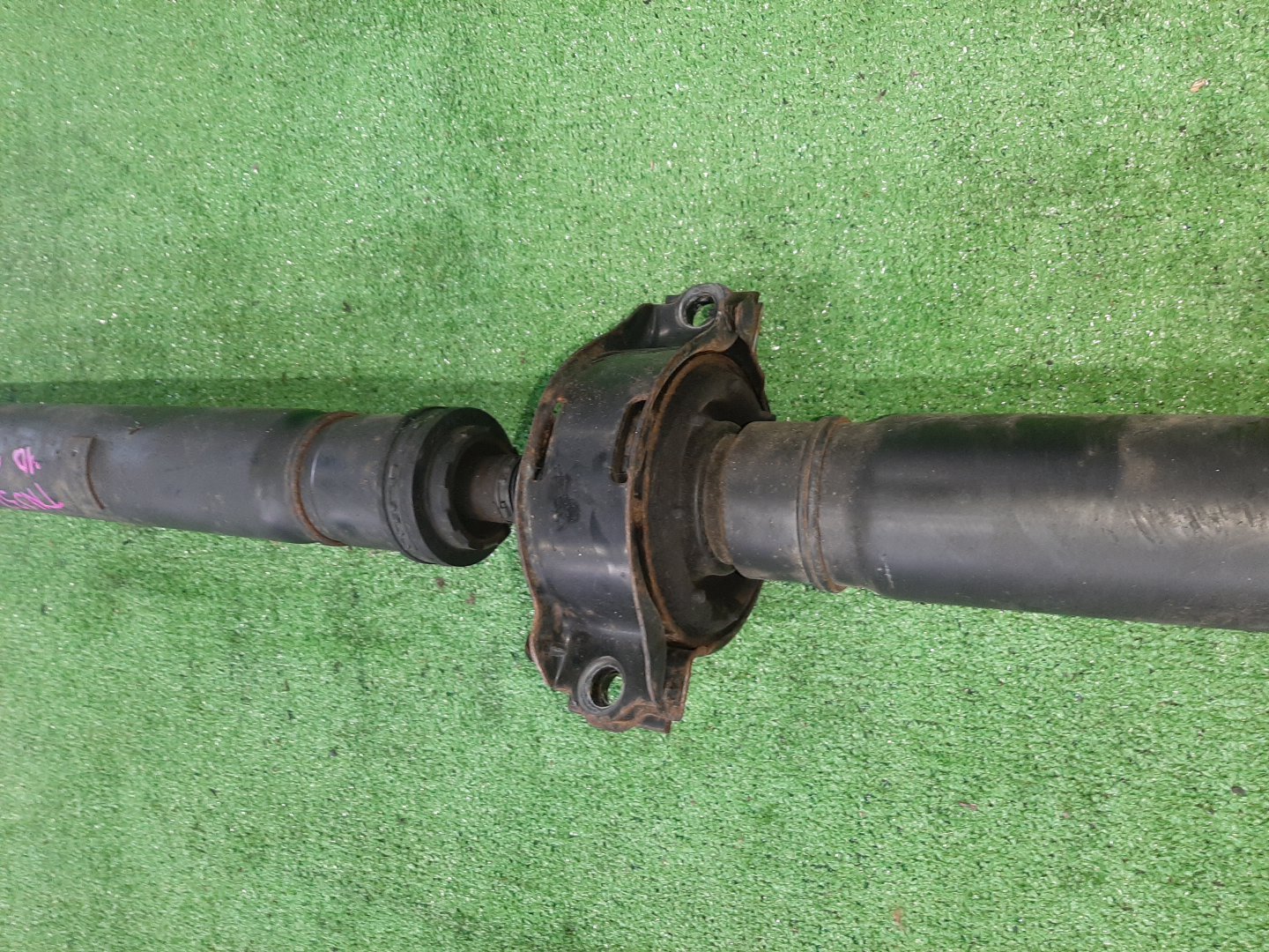 Кардан задний NISSAN TEANA TNJ32 QR25DE 1686 3 ракурс Кардан задний NISSAN TEANA TNJ32 QR25DE 1686 3 ракурс
