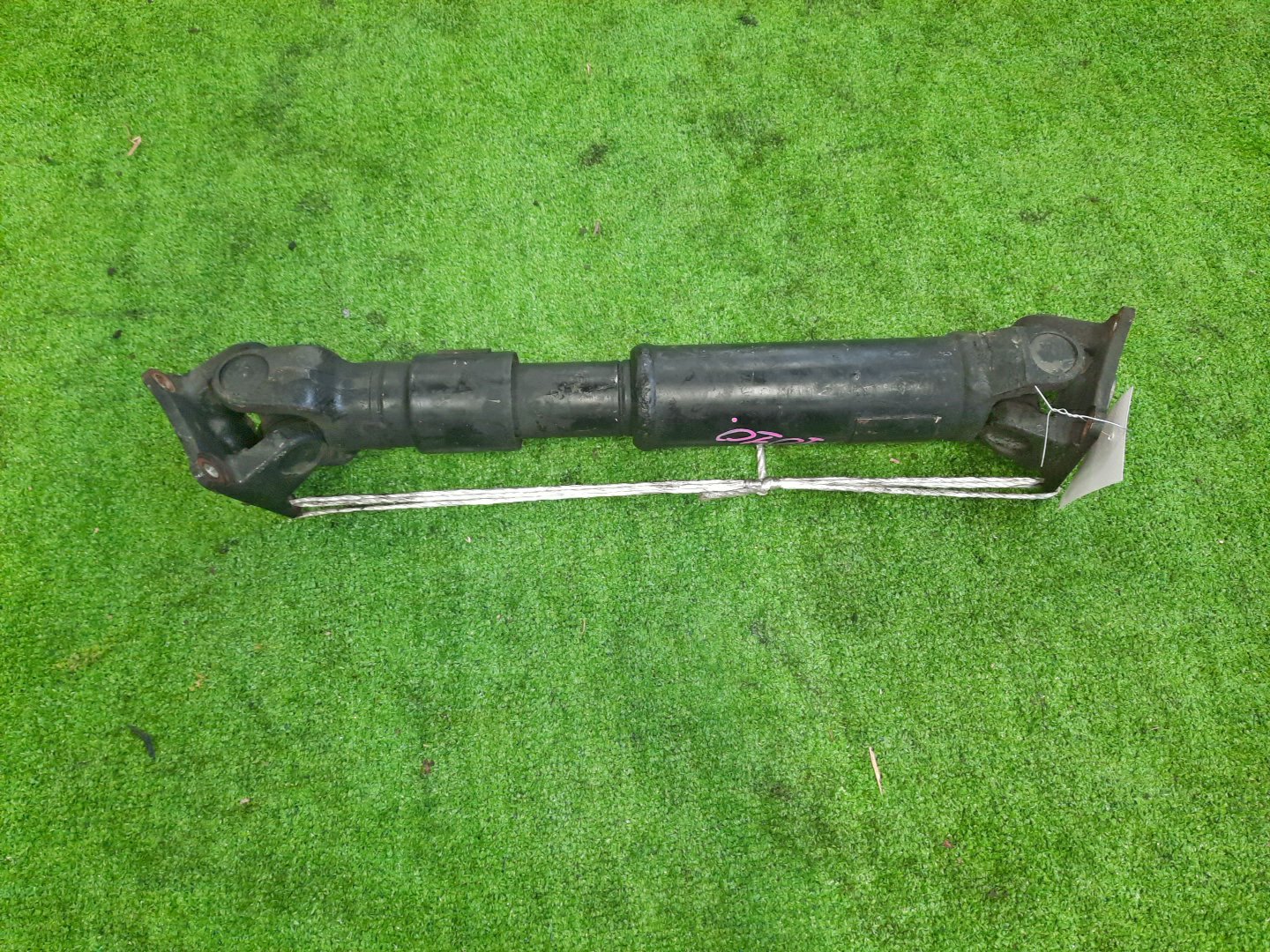 Кардан задний MAZDA BONGO SKP2M L8 ,1810 1 ракурс Кардан задний MAZDA BONGO SKP2M L8 ,1810 1 ракурс