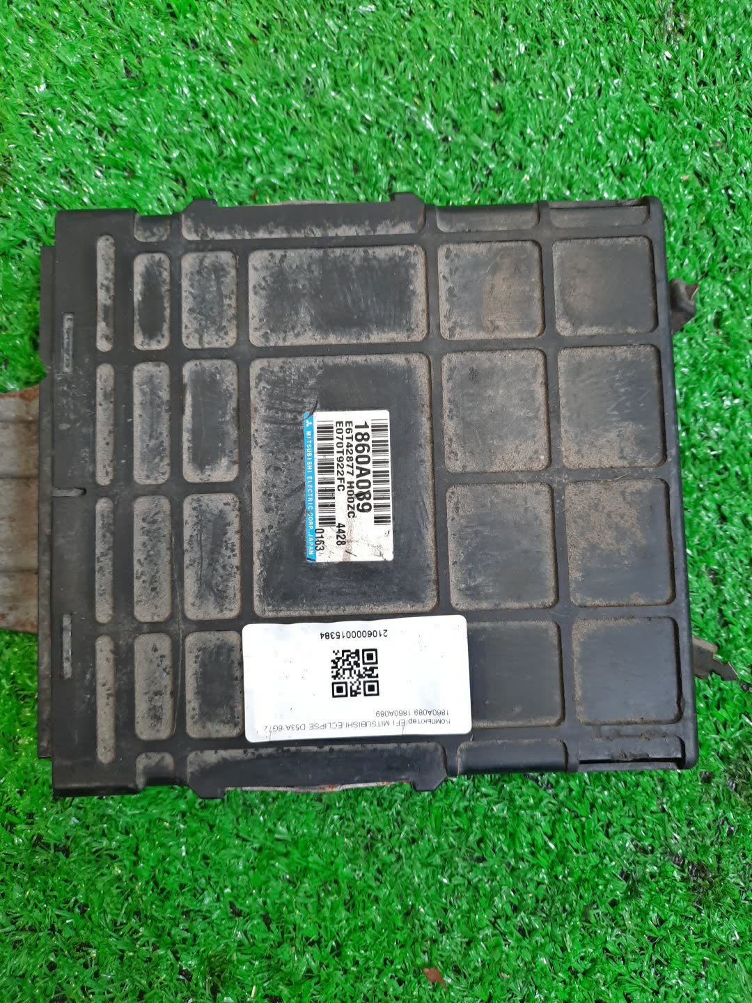  MITSUBISHI ECLIPSE D53A 6G72 1860A089 1 ракурс