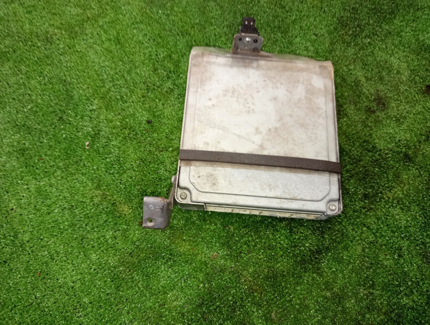  TOYOTA PROBOX NCP59G 1NZ-FE 89661-52N10 2 ракурс