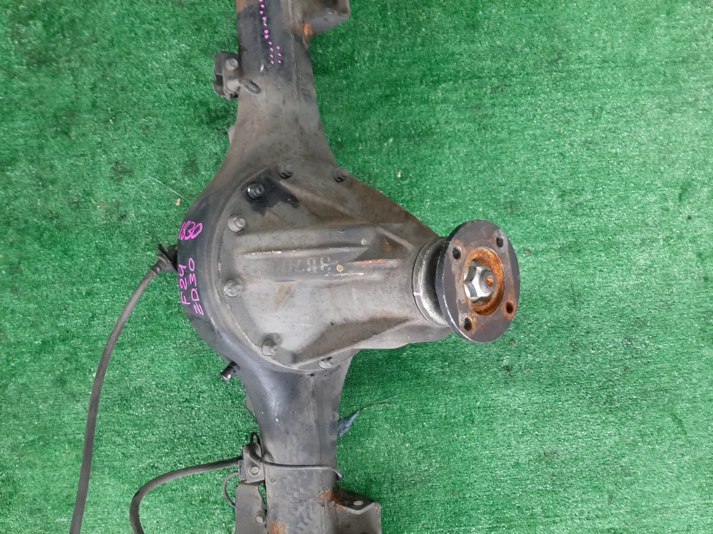 Мост задний NISSAN ATLAS F24 ZD30DD 1830 3 ракурс
