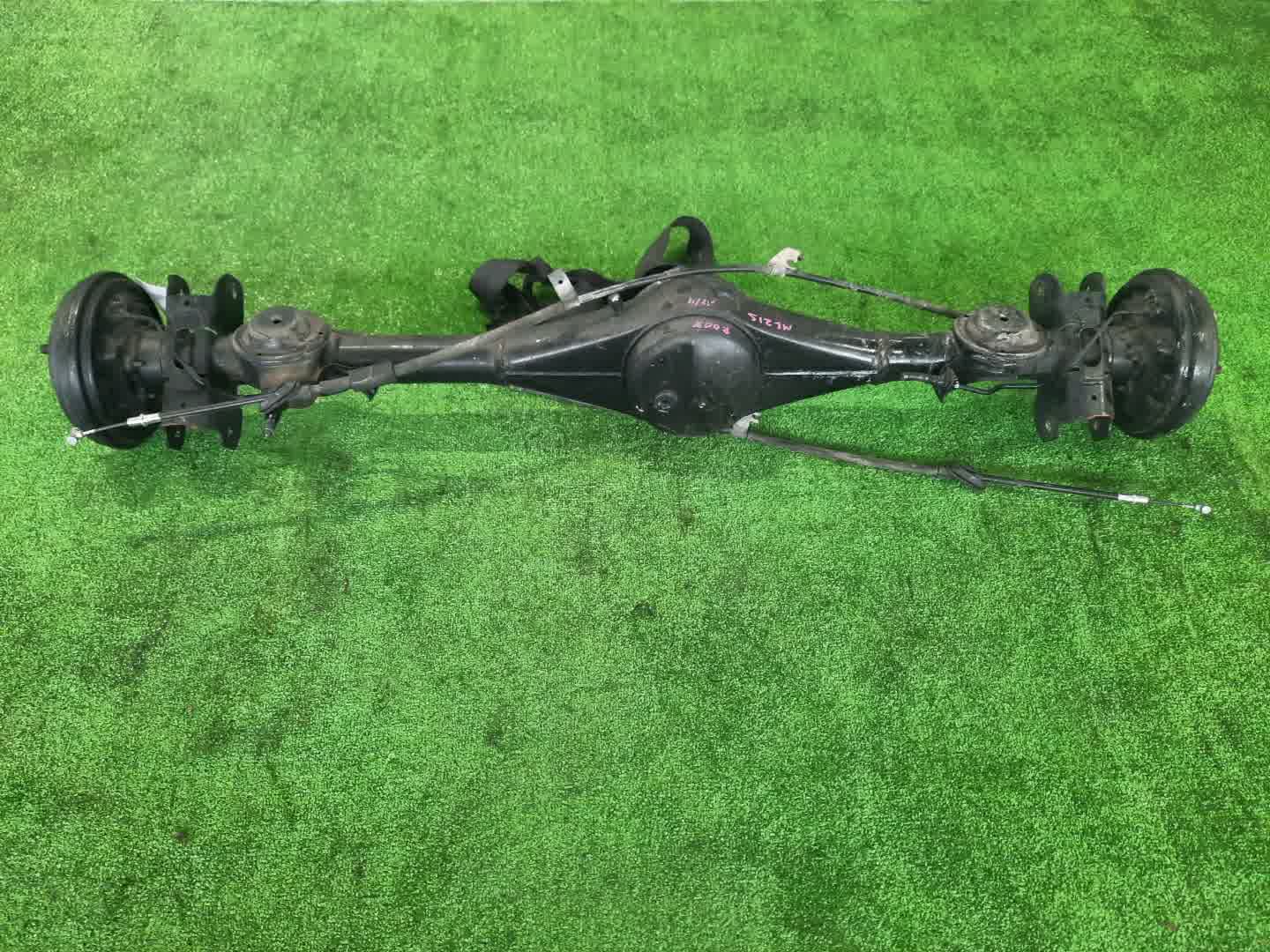 Мост задний NISSAN ROOX ML21S K6A 3052 2 ракурс