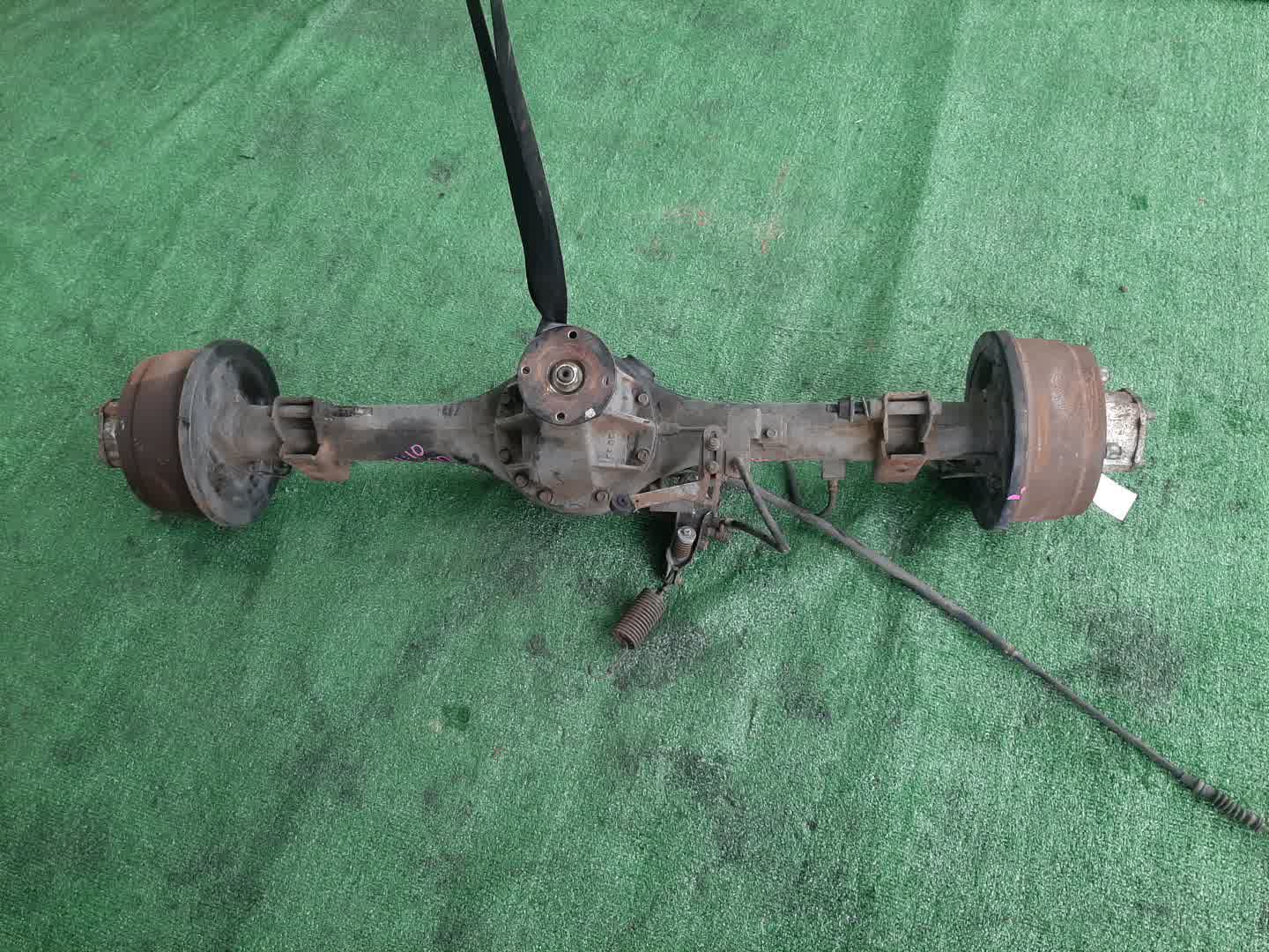 Мост задний MAZDA BONGO SK82L F8 3136 2 ракурс