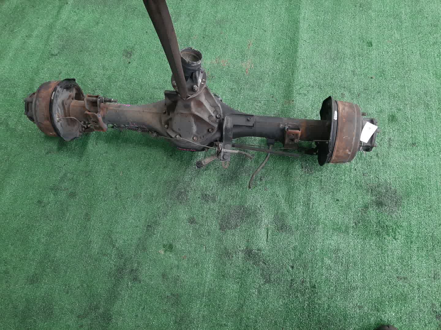 Мост задний NISSAN VANETTE SKF2VN RF 3137 2 ракурс
