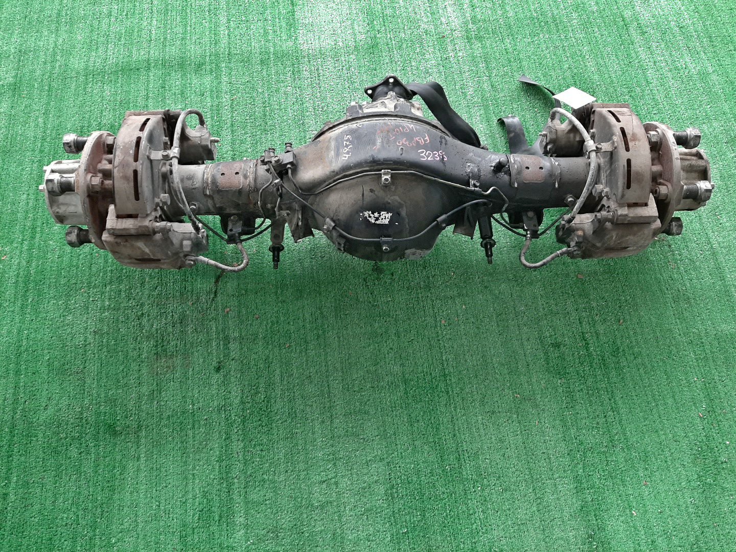 Мост задний MITSUBISHI FUSO CANTER FBA00 4P10 3238 2 ракурс