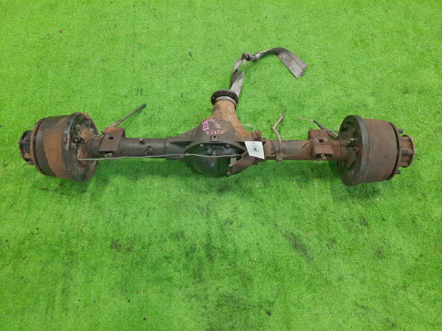 Мост задний NISSAN ATLAS F23 TD27 3533 1 ракурс Мост задний NISSAN ATLAS F23 TD27 3533 1 ракурс