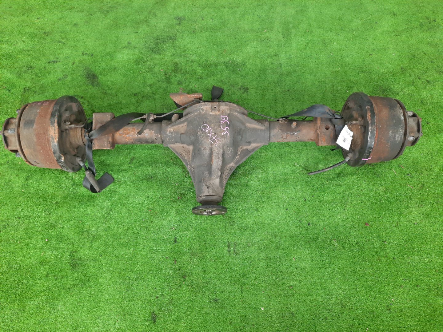 Мост задний NISSAN ATLAS F23 TD27 3539 1 ракурс Мост задний NISSAN ATLAS F23 TD27 3539 1 ракурс