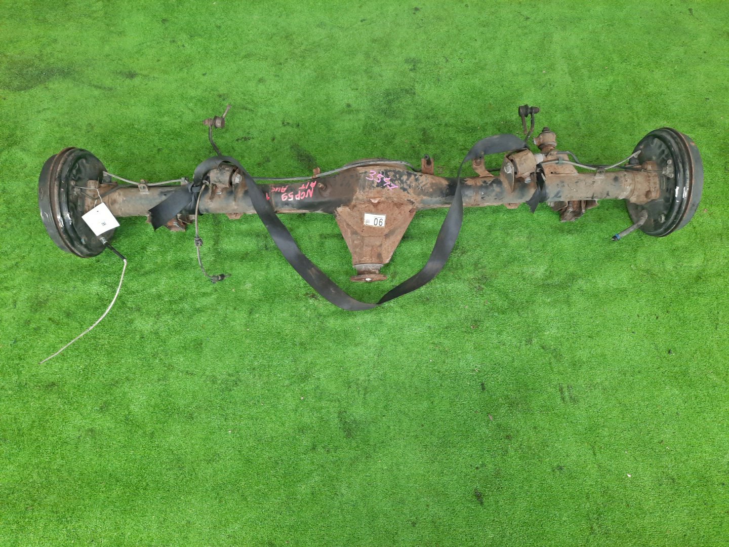 Мост задний TOYOTA SUCCEED NCP59G 1NZ-FE 3541 1 ракурс