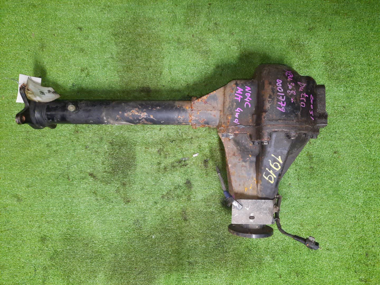 Редуктор передний TOYOTA DYNA XZU368 N04C XZU368-0001779 1 ракурс Редуктор передний TOYOTA DYNA XZU368 N04C XZU368-0001779 1 ракурс