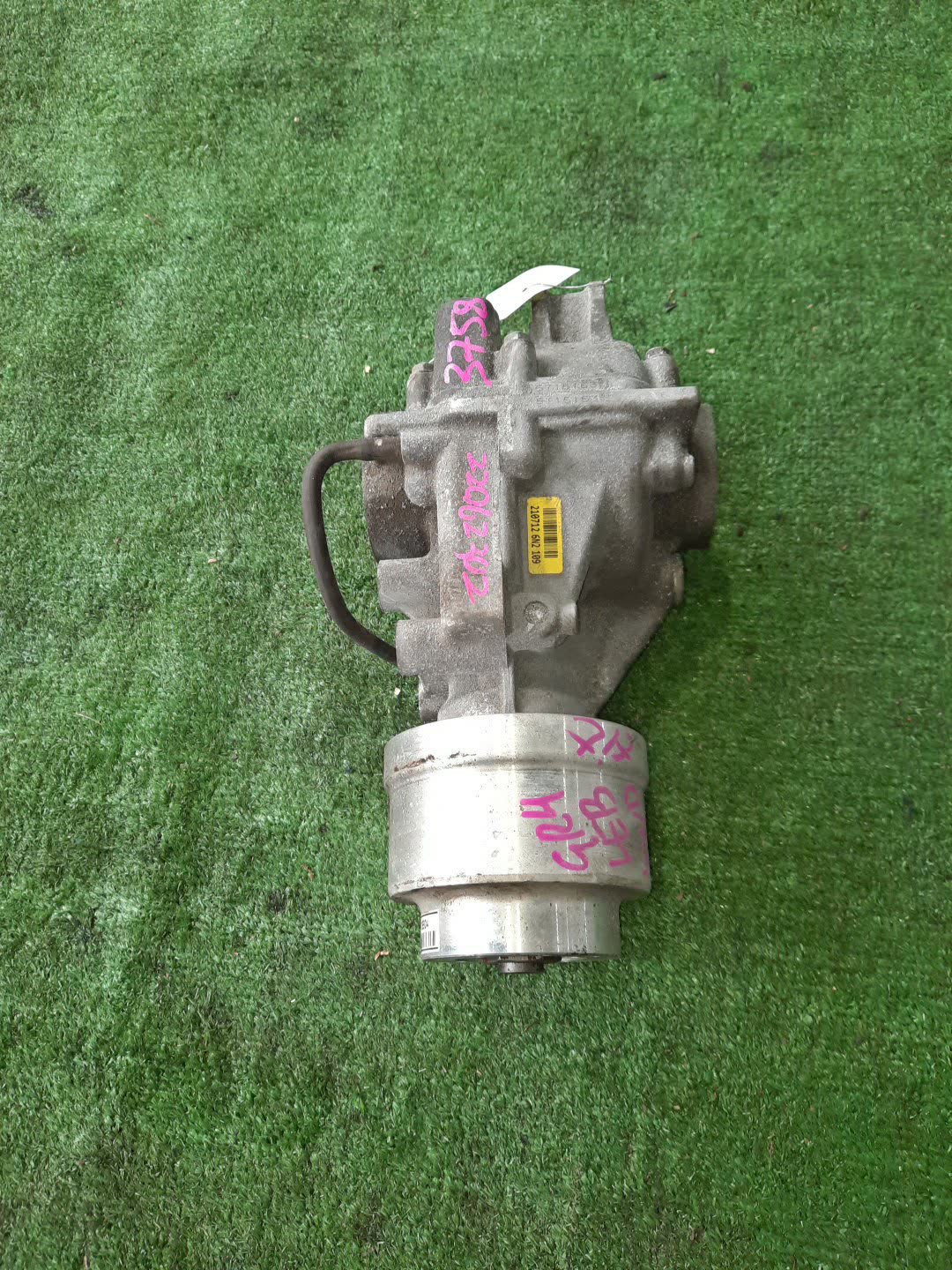 Редуктор задний HONDA FIT GR4 LEB 3758 1 ракурс
