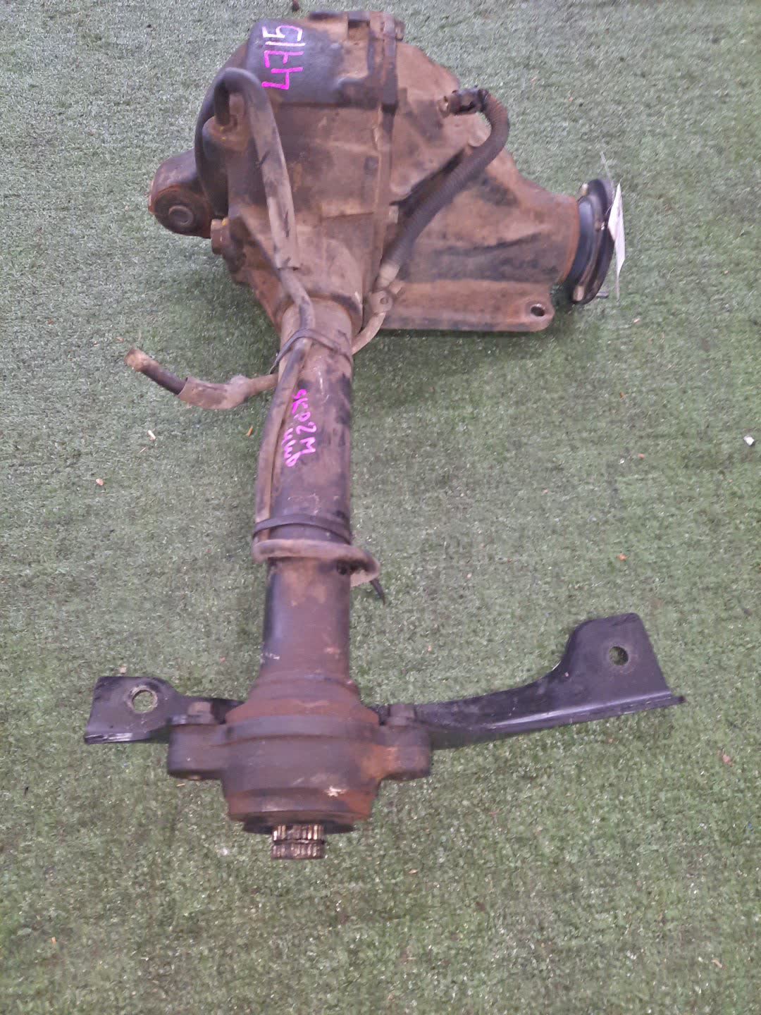 Редуктор передний MAZDA BONGO SKP2M L8 4715 2 ракурс