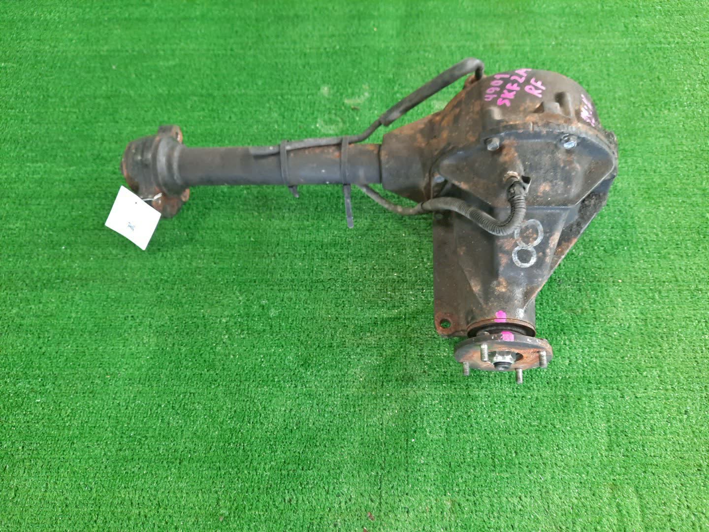 Редуктор передний MAZDA BONGO SKF2M RF 4901 1 ракурс