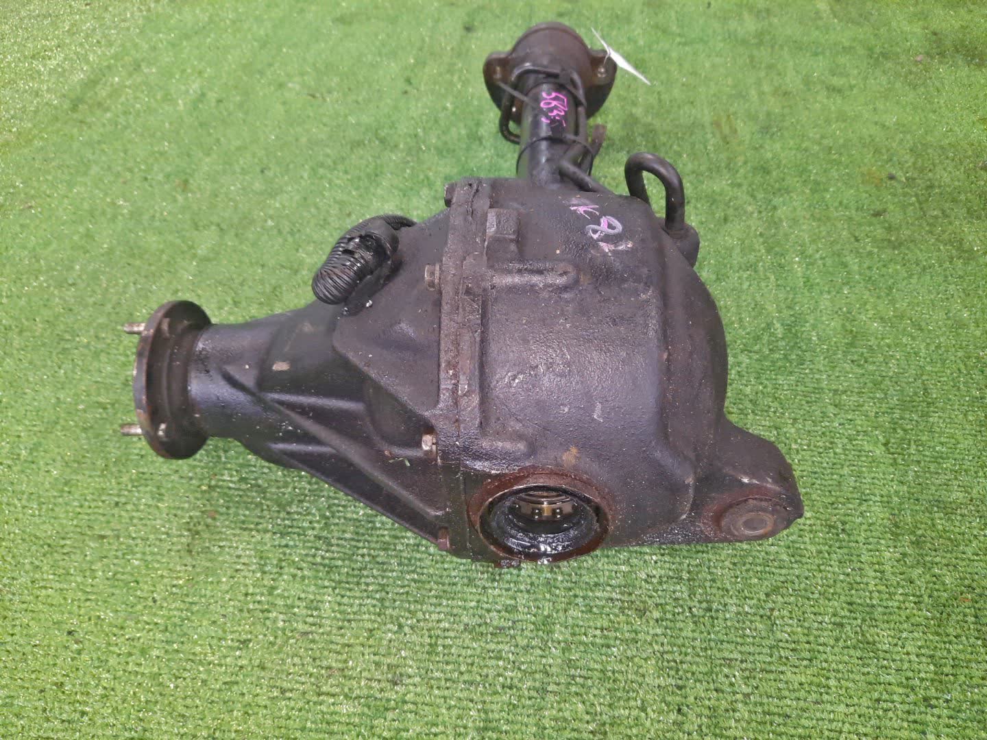 Редуктор передний MAZDA BONGO SK82L F8 5839 4 ракурс