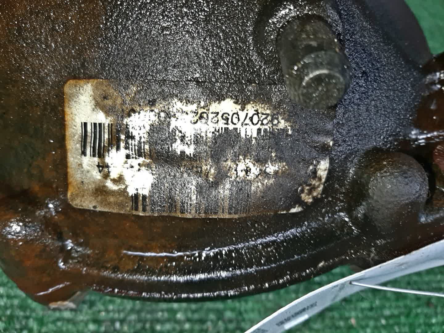 Редуктор передний BMW X3 E83 N52B25AF 6064 2 ракурс