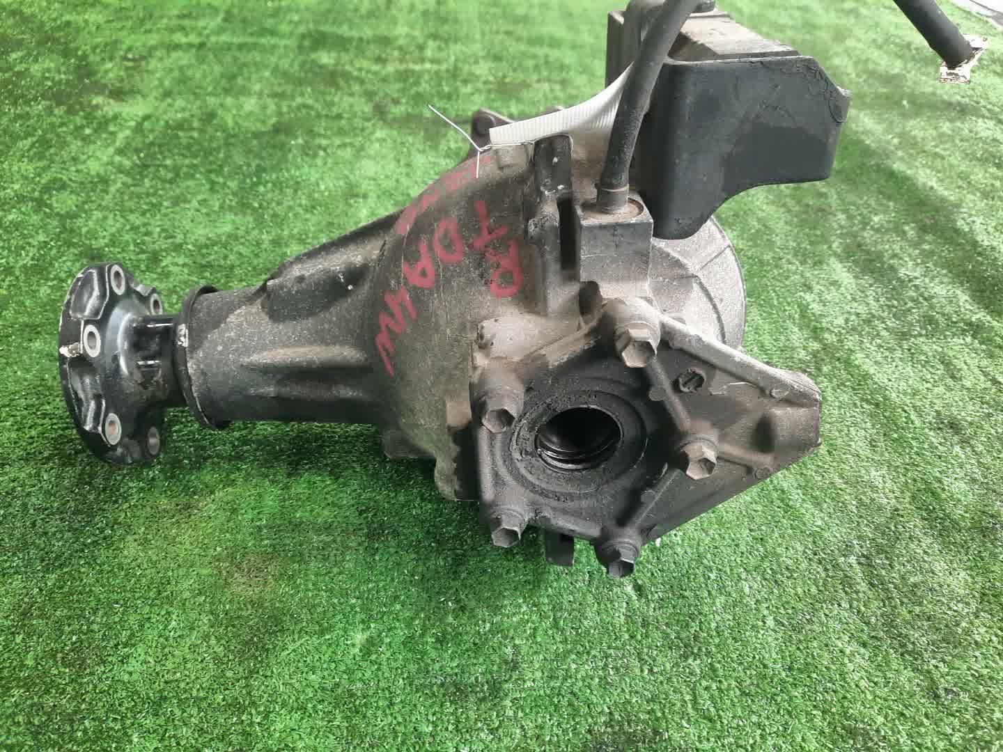 Редуктор задний SUZUKI ESCUDO TDA4W J24B 6185 2 ракурс