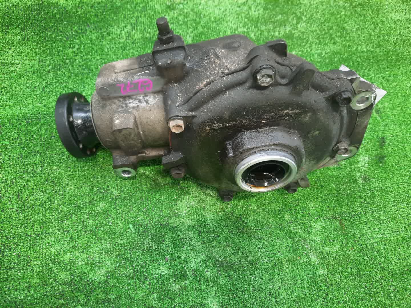 Редуктор передний TOYOTA CROWN JZS173 1JZ-GE 6272 1 ракурс Редуктор передний TOYOTA CROWN JZS173 1JZ-GE 6272 1 ракурс