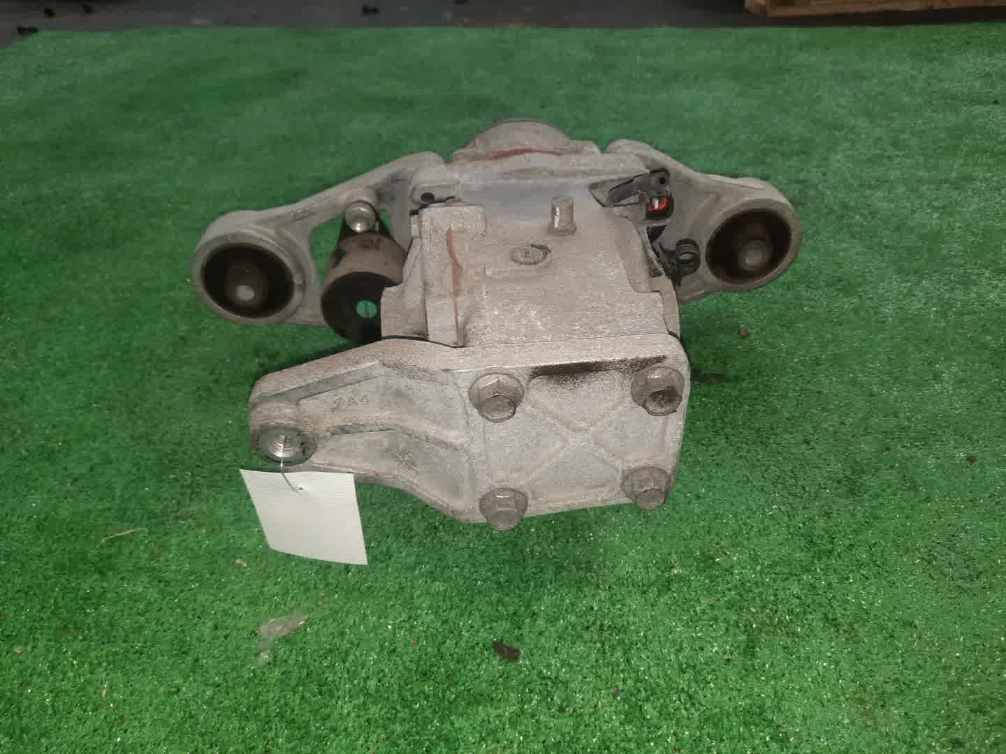 Редуктор задний LEXUS NX300 AGZ15 8AR-FTS 6334 4 ракурс