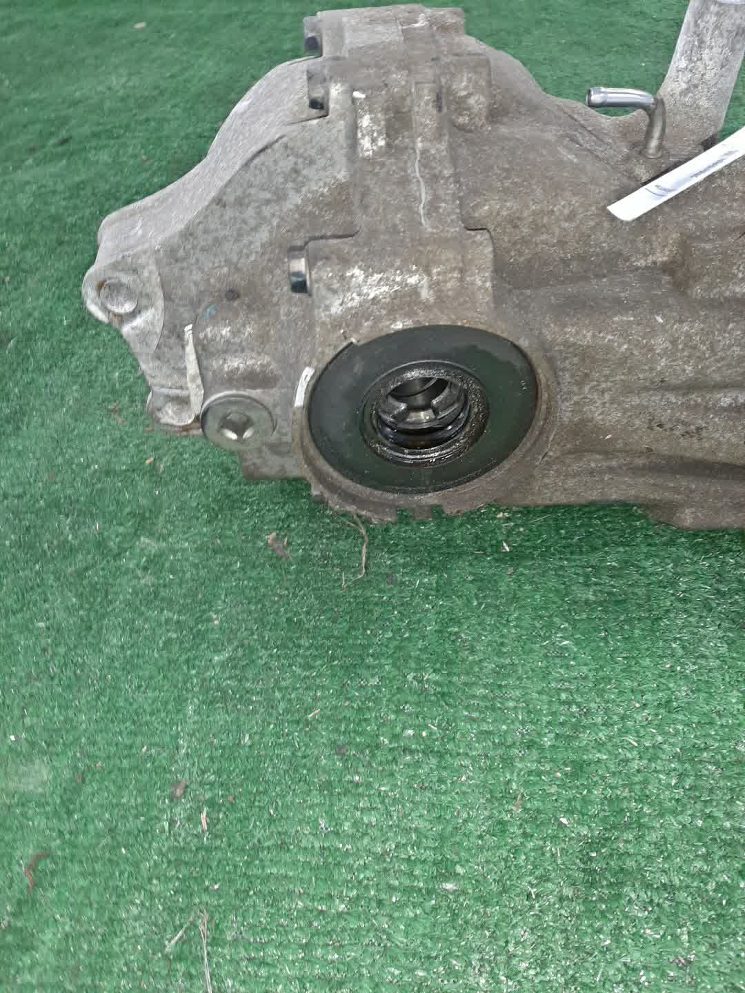 Редуктор задний HONDA ELYSION RR5 J35A 6530 2 ракурс Редуктор задний HONDA ELYSION RR5 J35A 6530 2 ракурс
