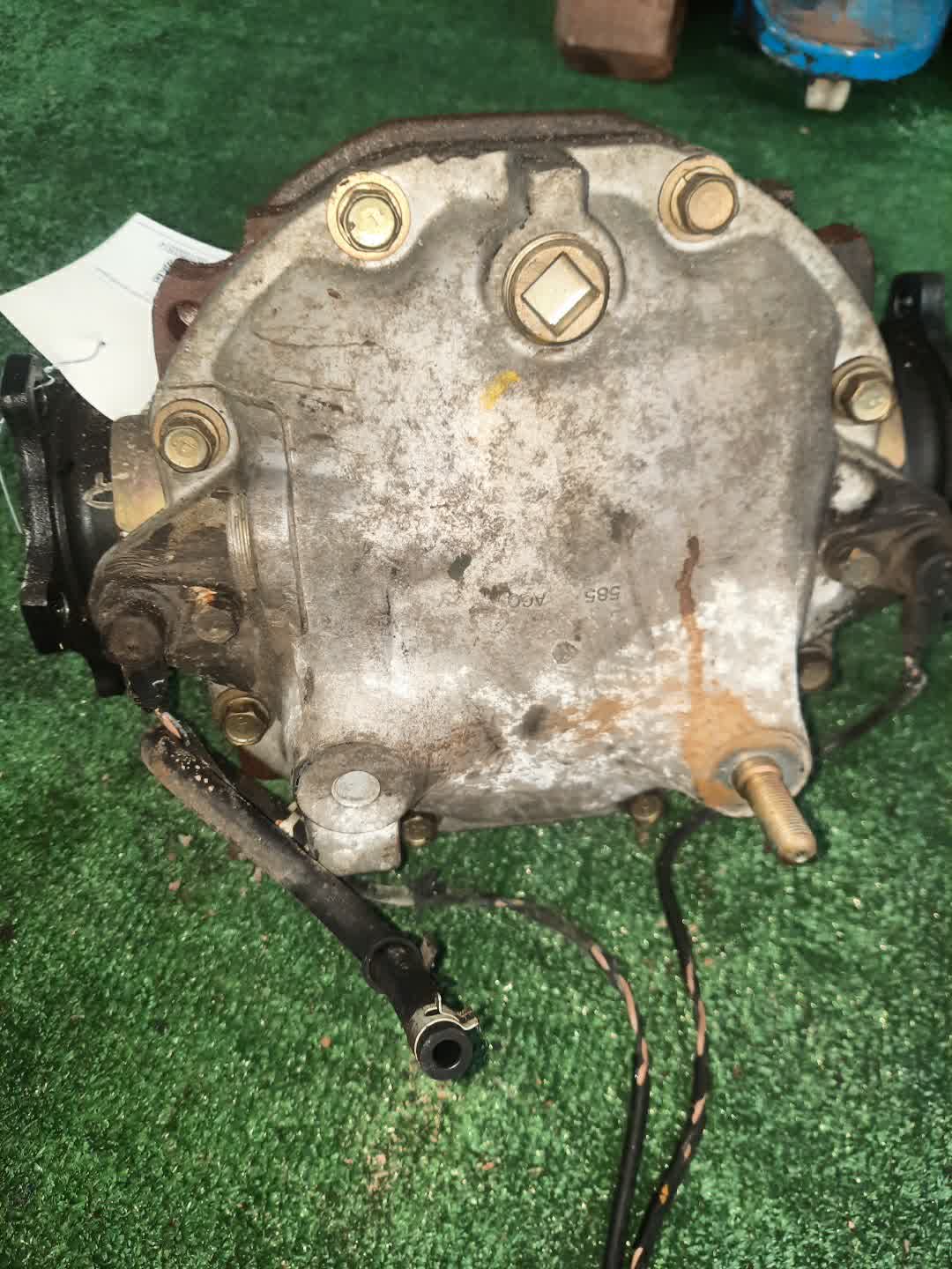 Редуктор задний NISSAN CEDRIC HY34 VQ30DET 3830152M12 3 ракурс