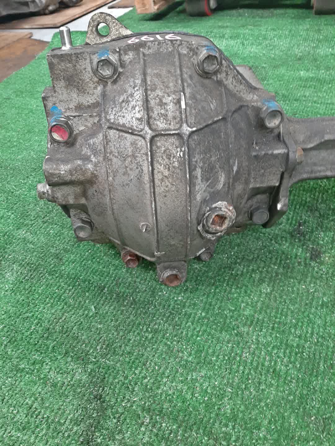 Редуктор передний SUZUKI ESCUDO TDB4W N32A 6616 2 ракурс