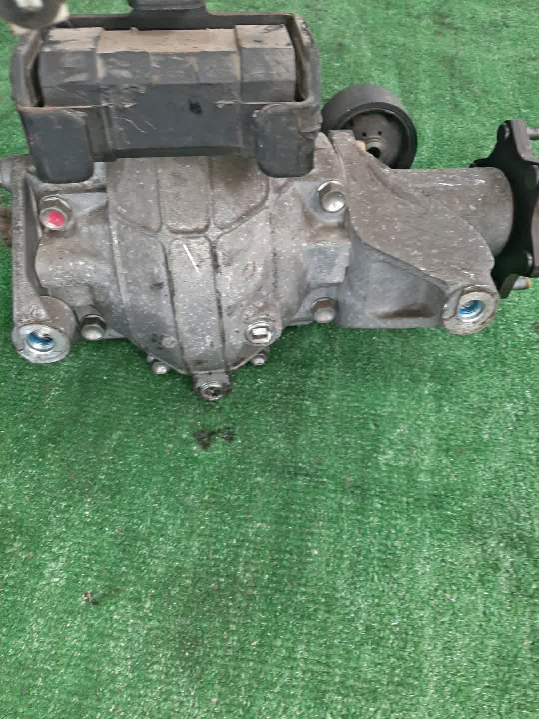 Редуктор задний SUZUKI ESCUDO TDB4W N32A 6620 2 ракурс