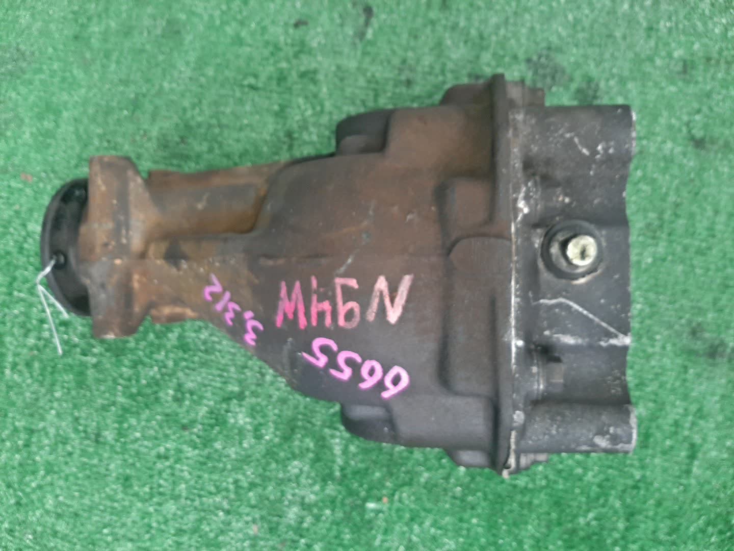 Редуктор задний MITSUBISHI CHARIOT GRANDIS N94W 4G64 6655 1 ракурс