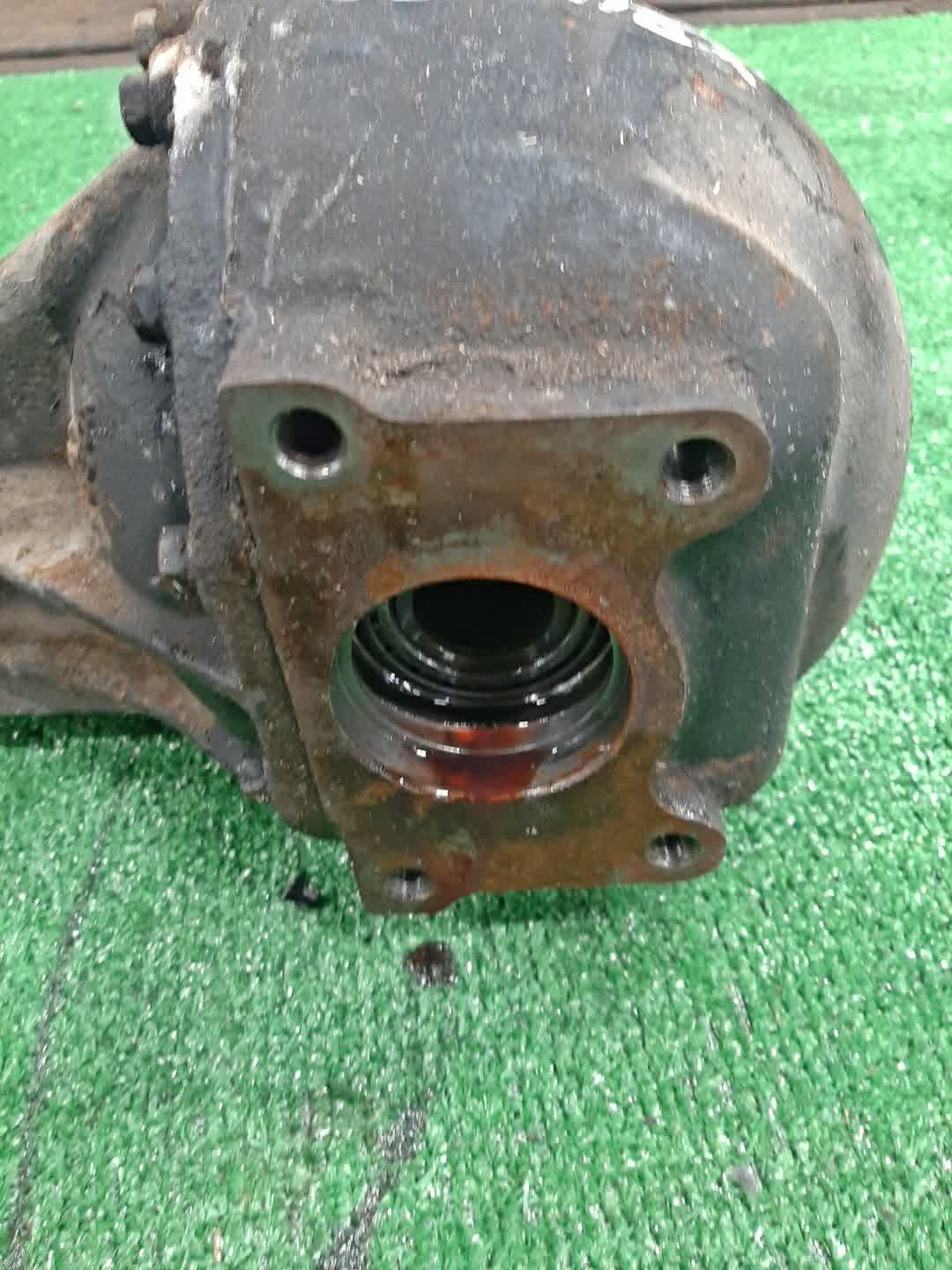 Редуктор передний TOYOTA DYNA XZU675 N04C-T 6684 3 ракурс