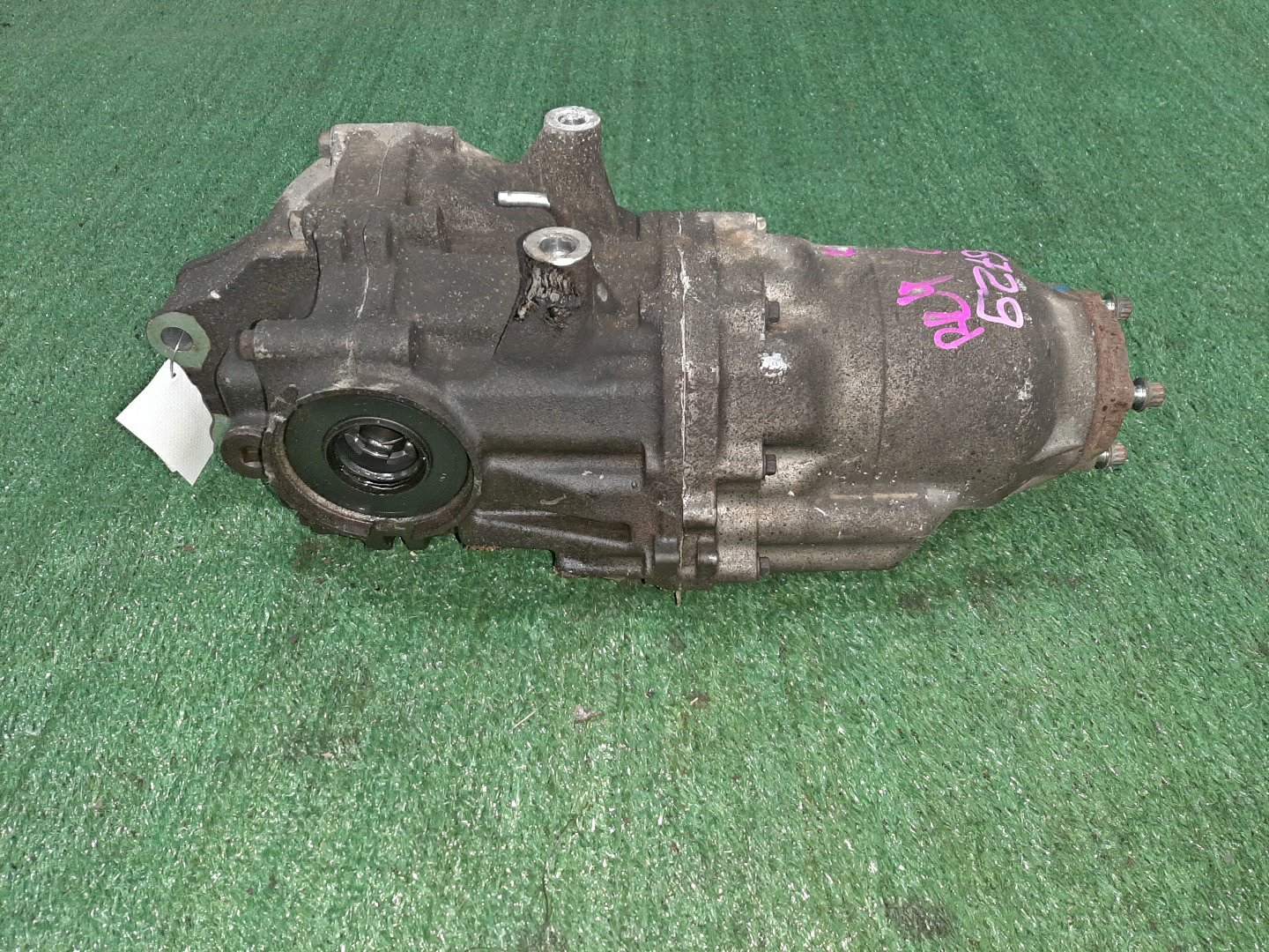 Редуктор задний HONDA CR-V RE4 K24A 6729 3 ракурс Редуктор задний HONDA CR-V RE4 K24A 6729 3 ракурс