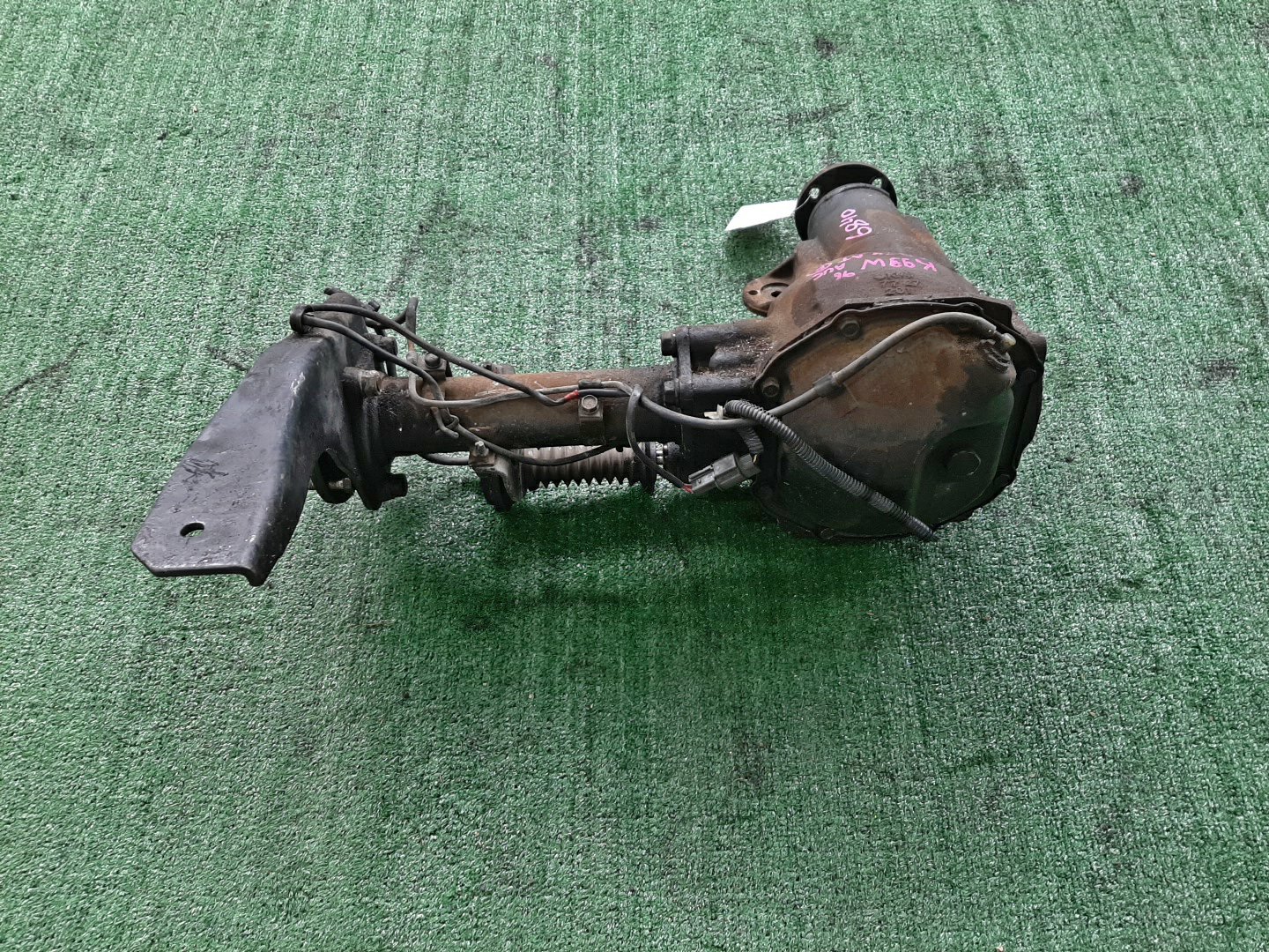 Редуктор передний MITSUBISHI CHALLENGER K99W 6G74 6840 3 ракурс