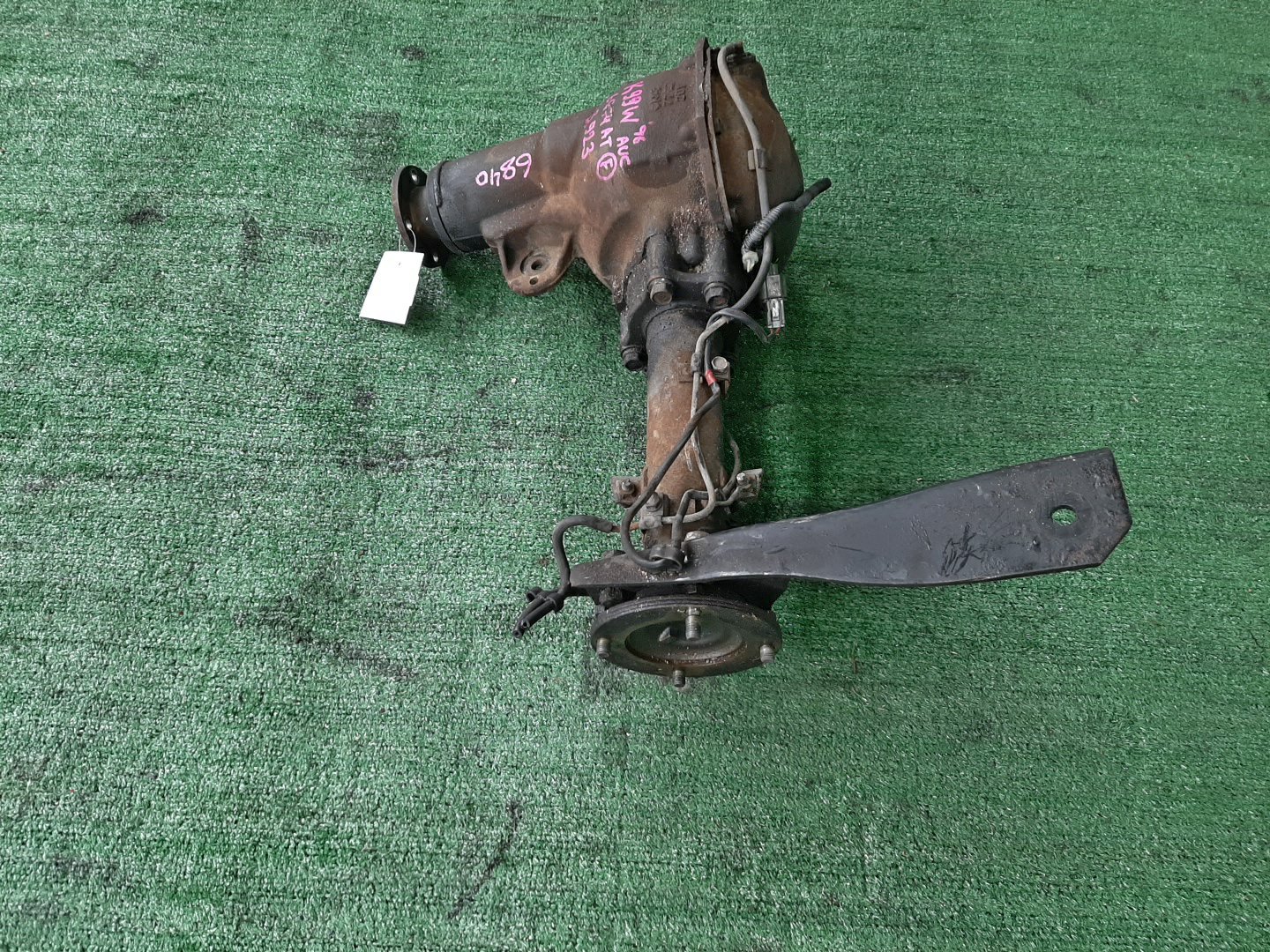 Редуктор передний MITSUBISHI CHALLENGER K99W 6G74 6840 4 ракурс