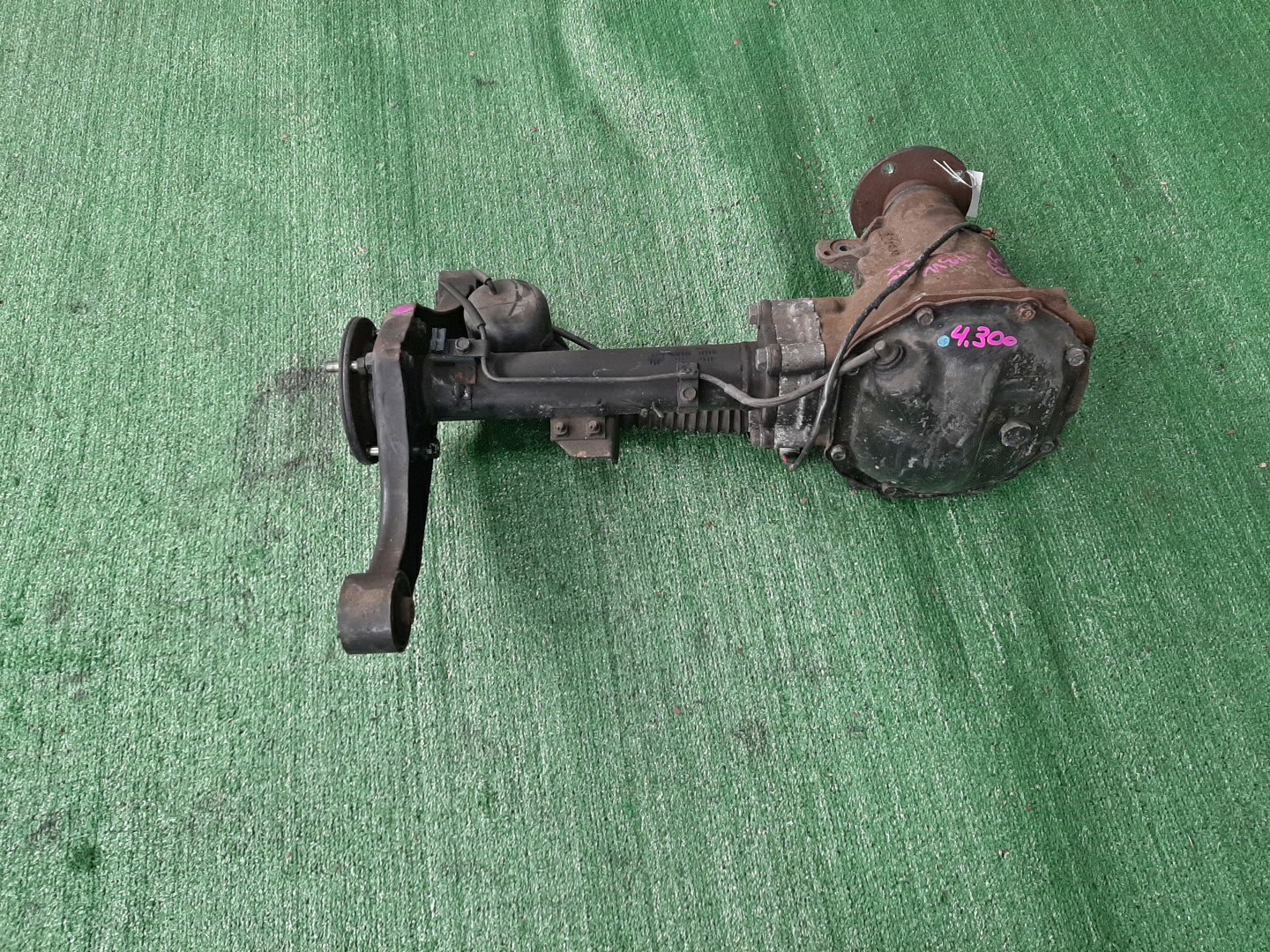 Редуктор передний MITSUBISHI PAJERO V83W 6G72 6854 2 ракурс