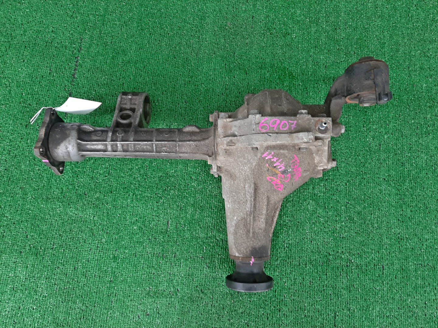Редуктор передний SUZUKI ESCUDO TDA4W J24B 6907 1 ракурс
