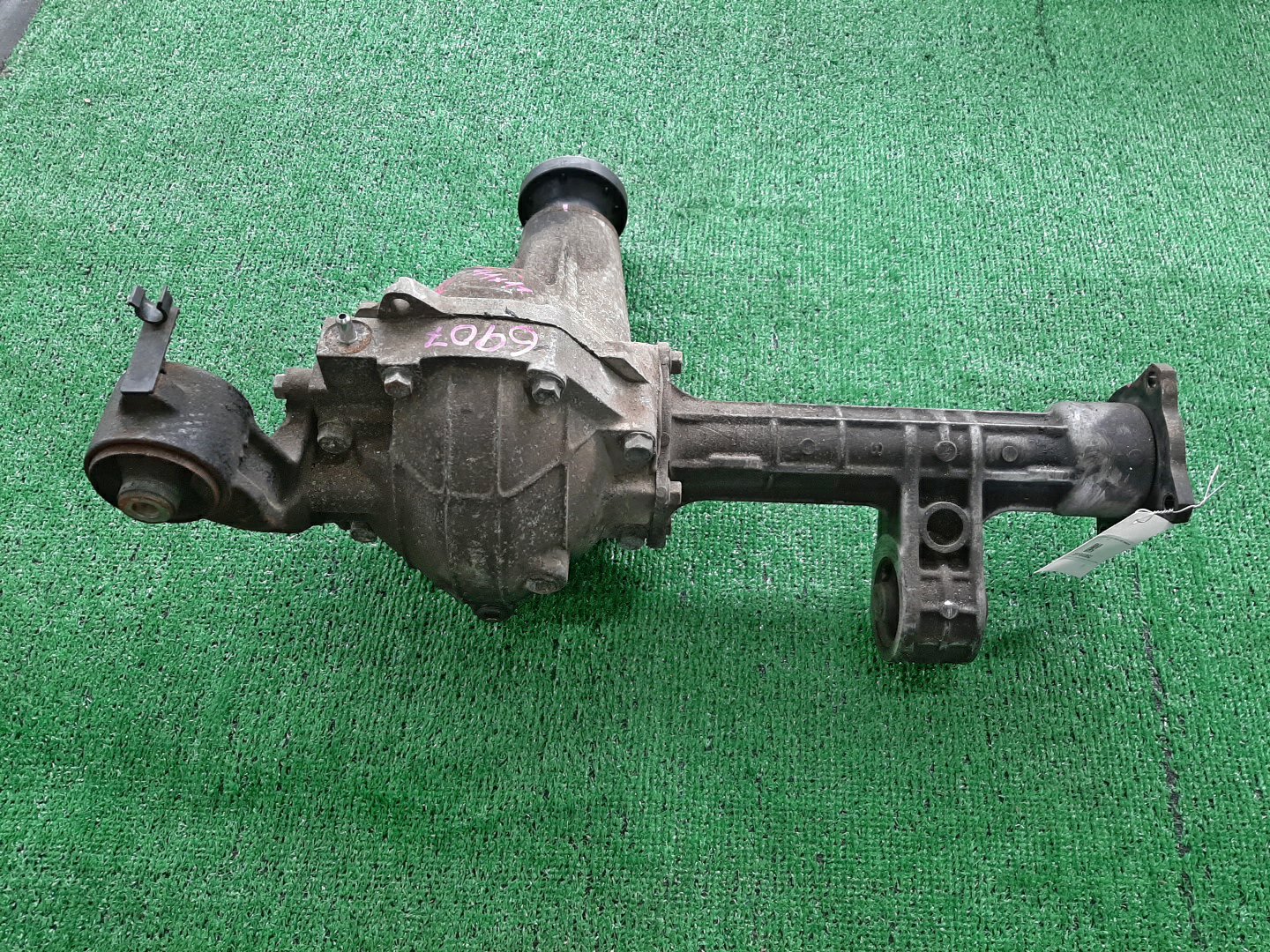 Редуктор передний SUZUKI ESCUDO TDA4W J24B 6907 2 ракурс