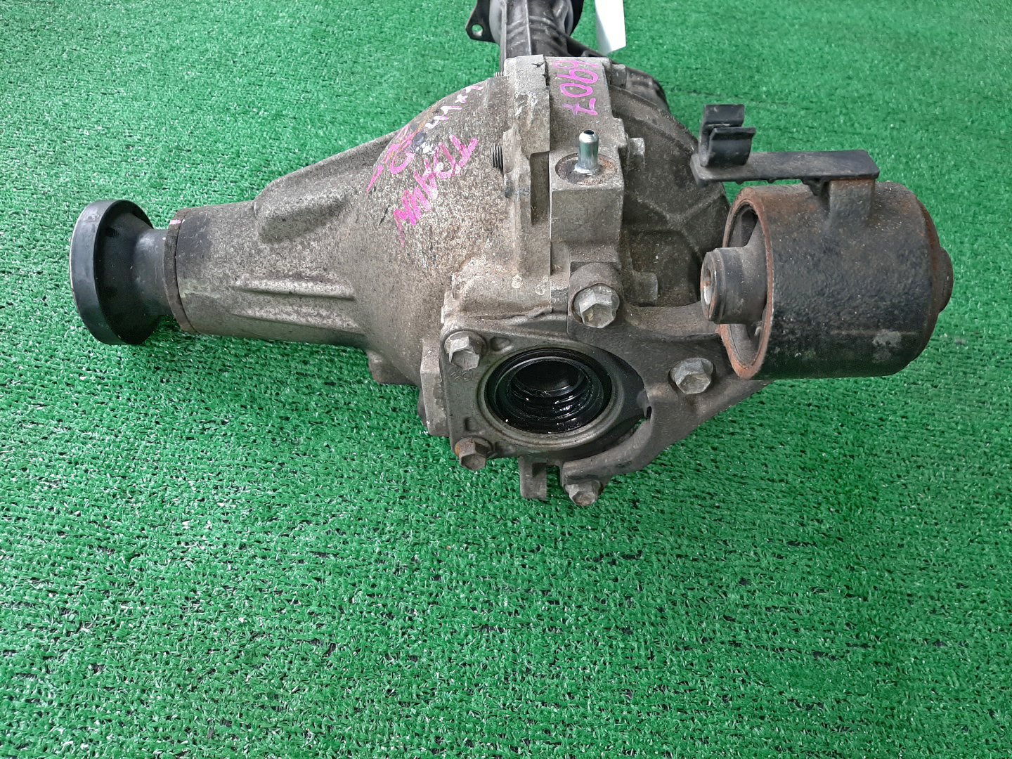 Редуктор передний SUZUKI ESCUDO TDA4W J24B 6907 3 ракурс