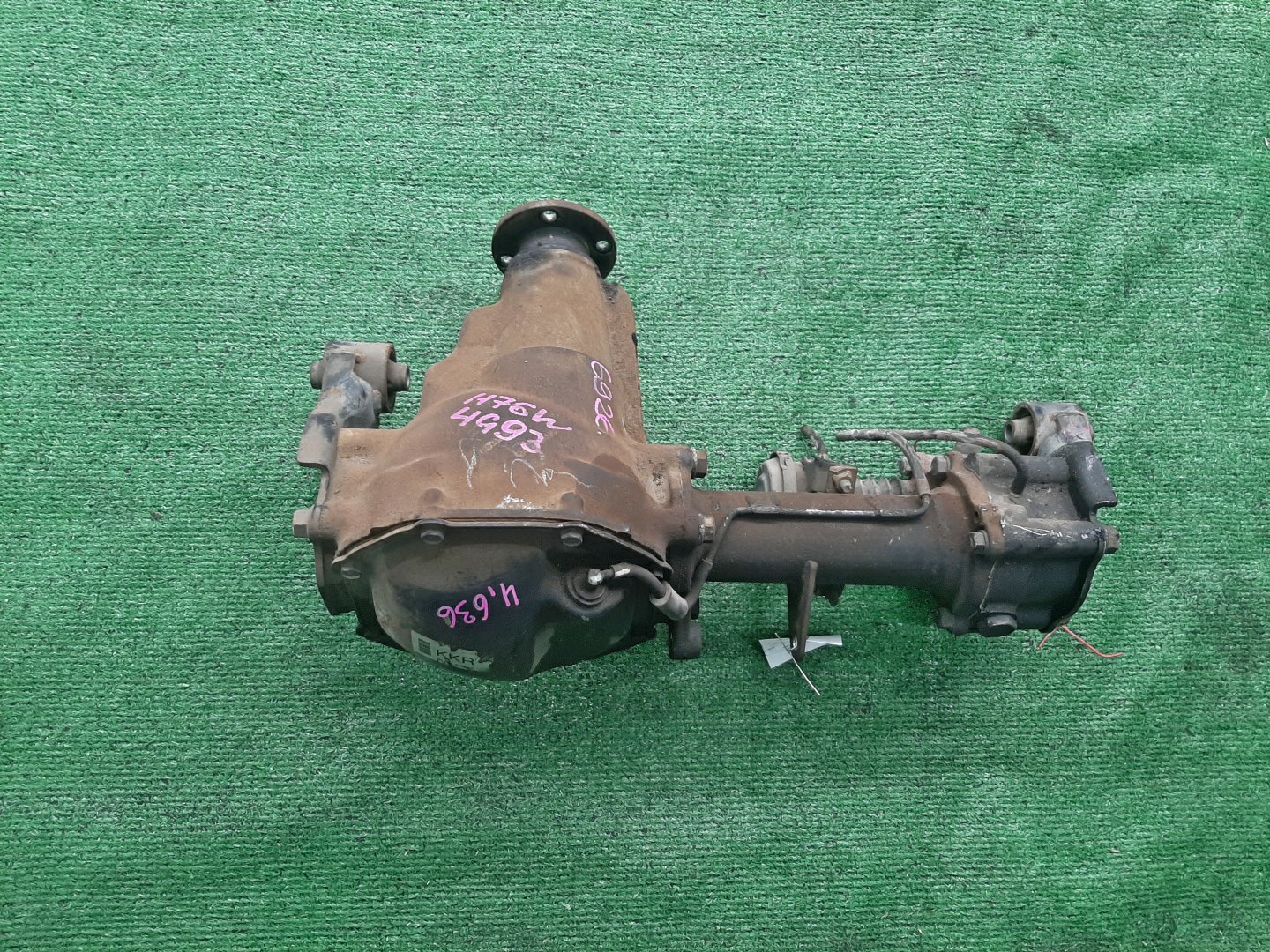 Редуктор передний MITSUBISHI PAJERO IO H76W 4G93 6926 1 ракурс