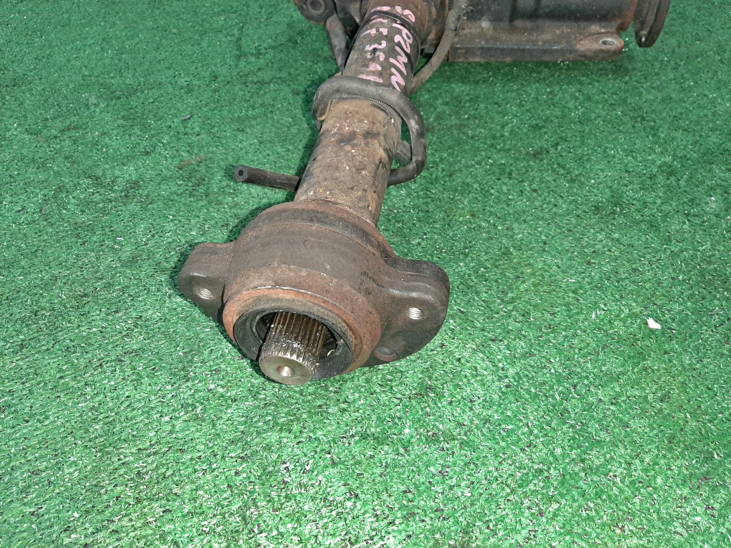 Редуктор передний NISSAN VANETTE SKP2MN L8 7032 2 ракурс