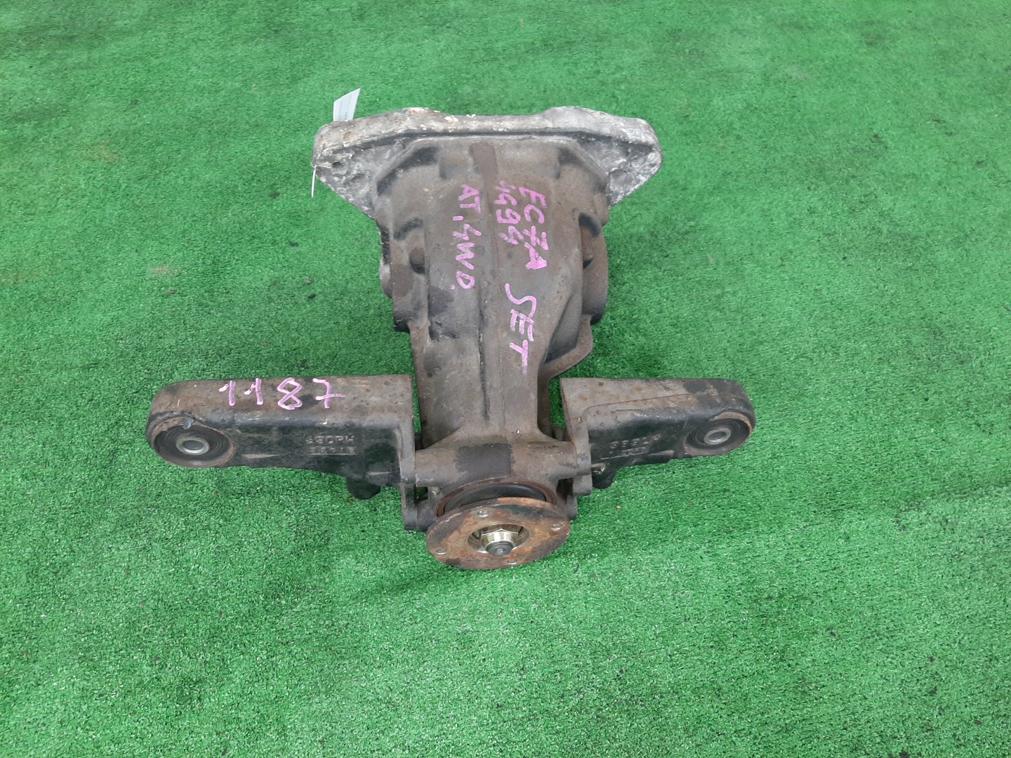 Редуктор задний MITSUBISHI GALANT EC7A 4G94 1187 1 ракурс