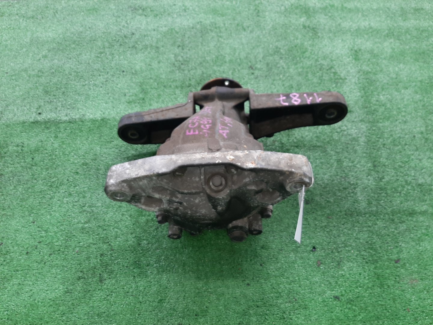 Редуктор задний MITSUBISHI GALANT EC7A 4G94 1187 2 ракурс
