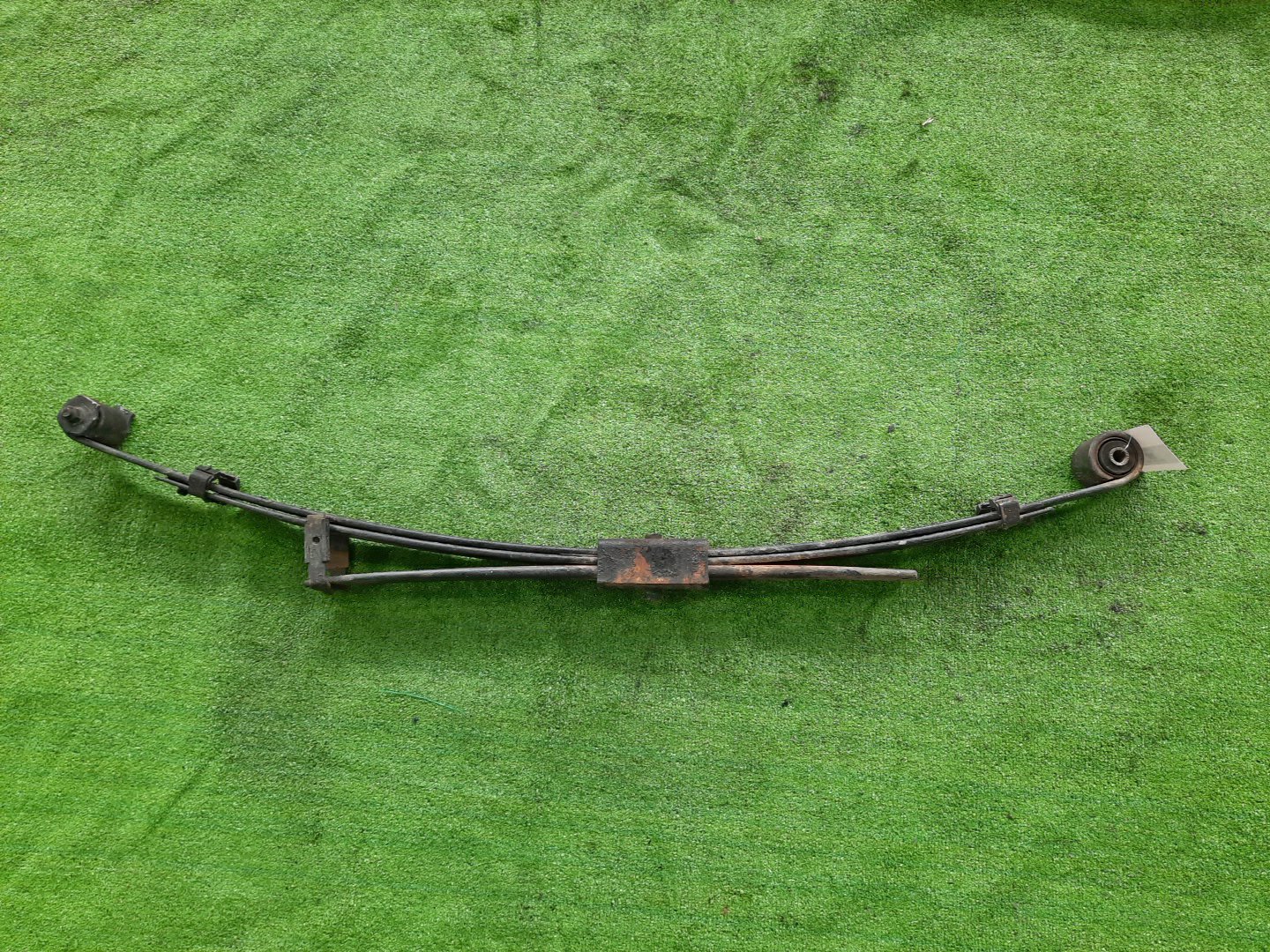 Рессора правая задняя TOYOTA COROLLA, SPRINTER EE102, EE103, EE104, CE107, EE107, CE106, EE106, CE102 4E-FE 5586 1 ракурс