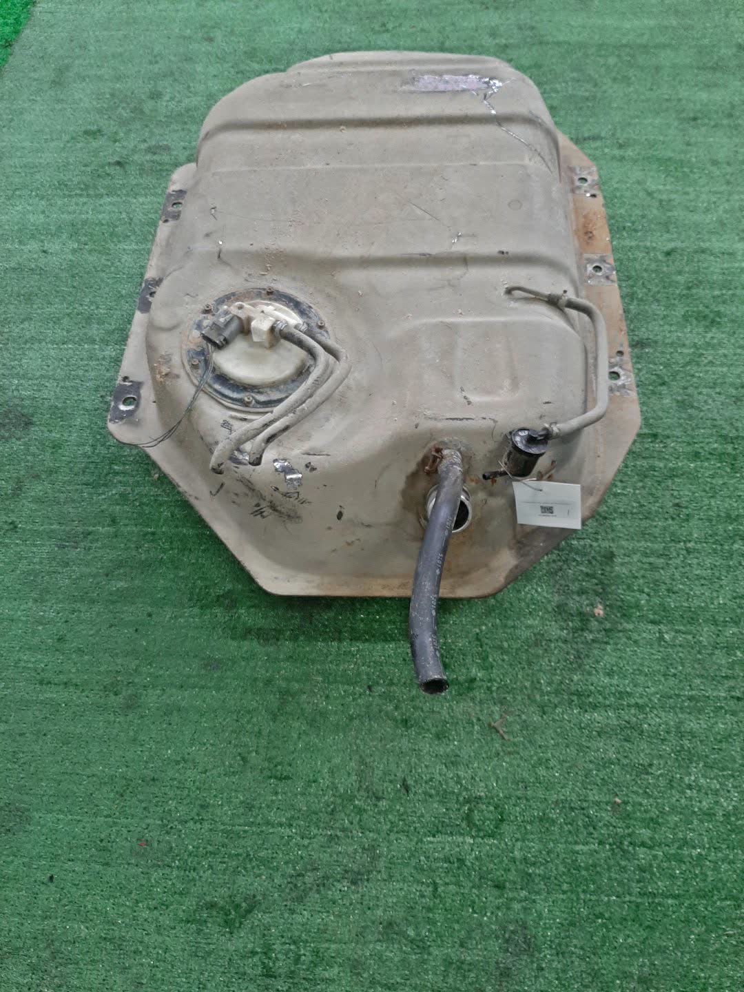 Топливный бак NISSAN MISTRAL R20 TD27 1055 2 ракурс